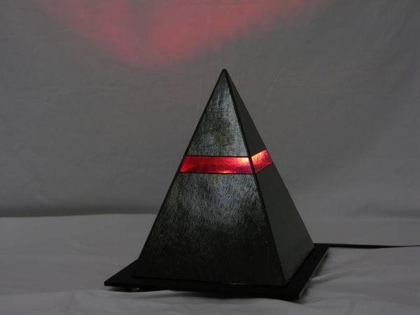 Designvorlage Sideboardlight Black Pyramide