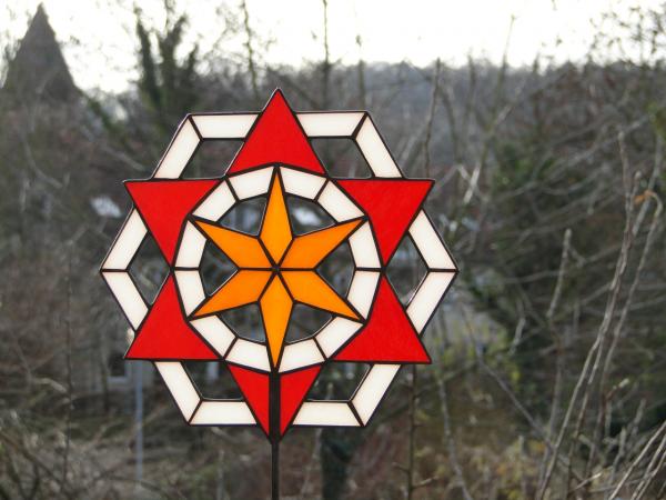 Pattern Garden-Stick Star Open Space